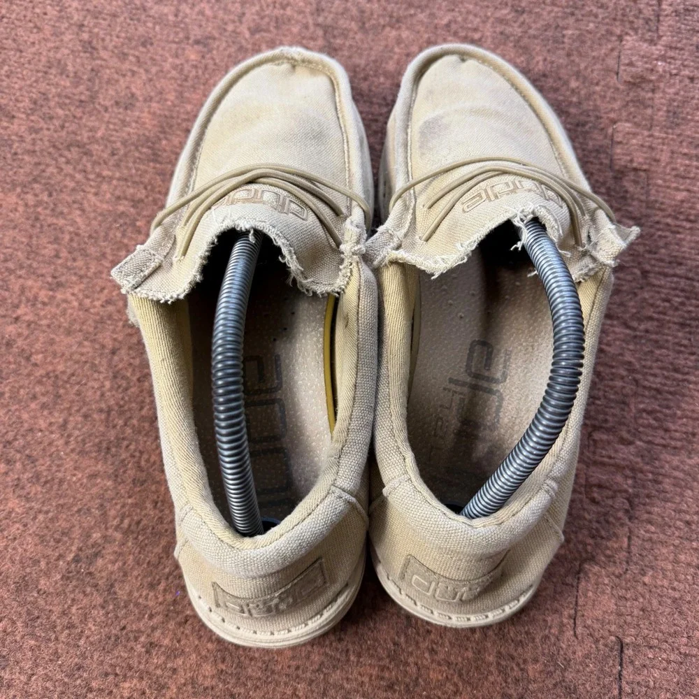 Hey Dude Wally Chestnut Canvas Loafers Mens Size 8 Tan Slip On Shoes 110061602